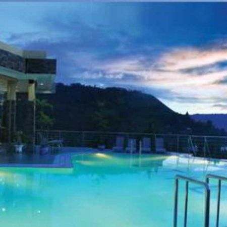 Danau Toba International Cottage Parapat Exterior foto